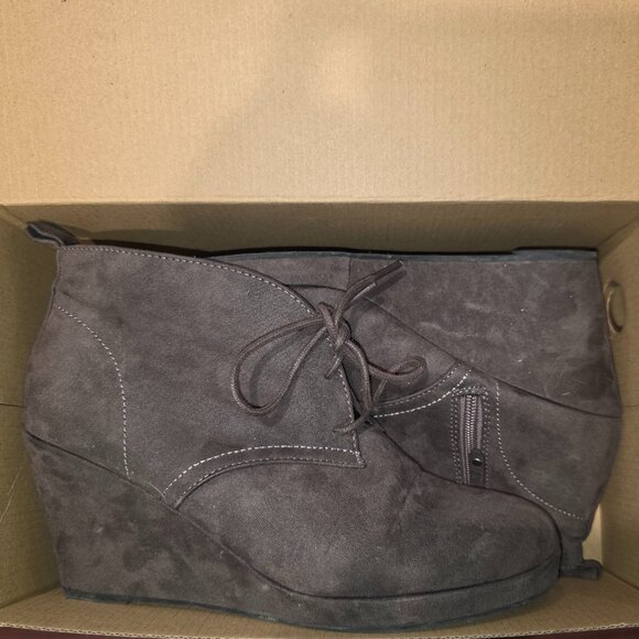 Dolce Vita Wedges - Picture 1 of 5